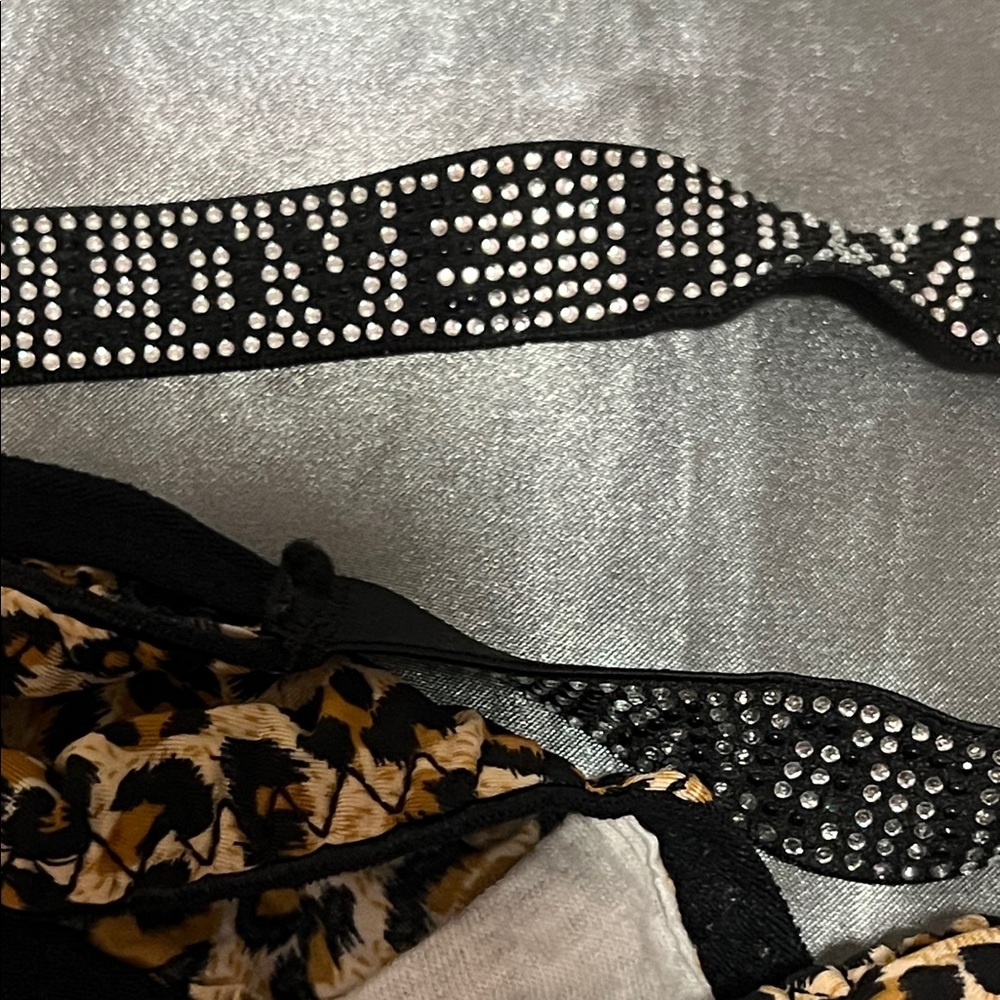 Leopard Print Thong with Rhinestone Elastic - Picture 5 of 8